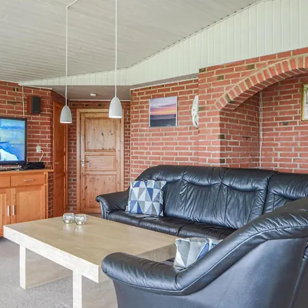 Ferienhaus Awesome Home In Hejls With Wifi *