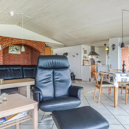Awesome Home In Hejls With Wifi *